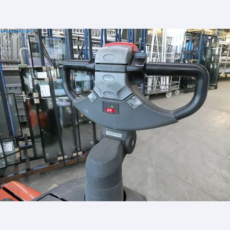 Machines pour la fabrication de fenêtres et de portes en plastique-5