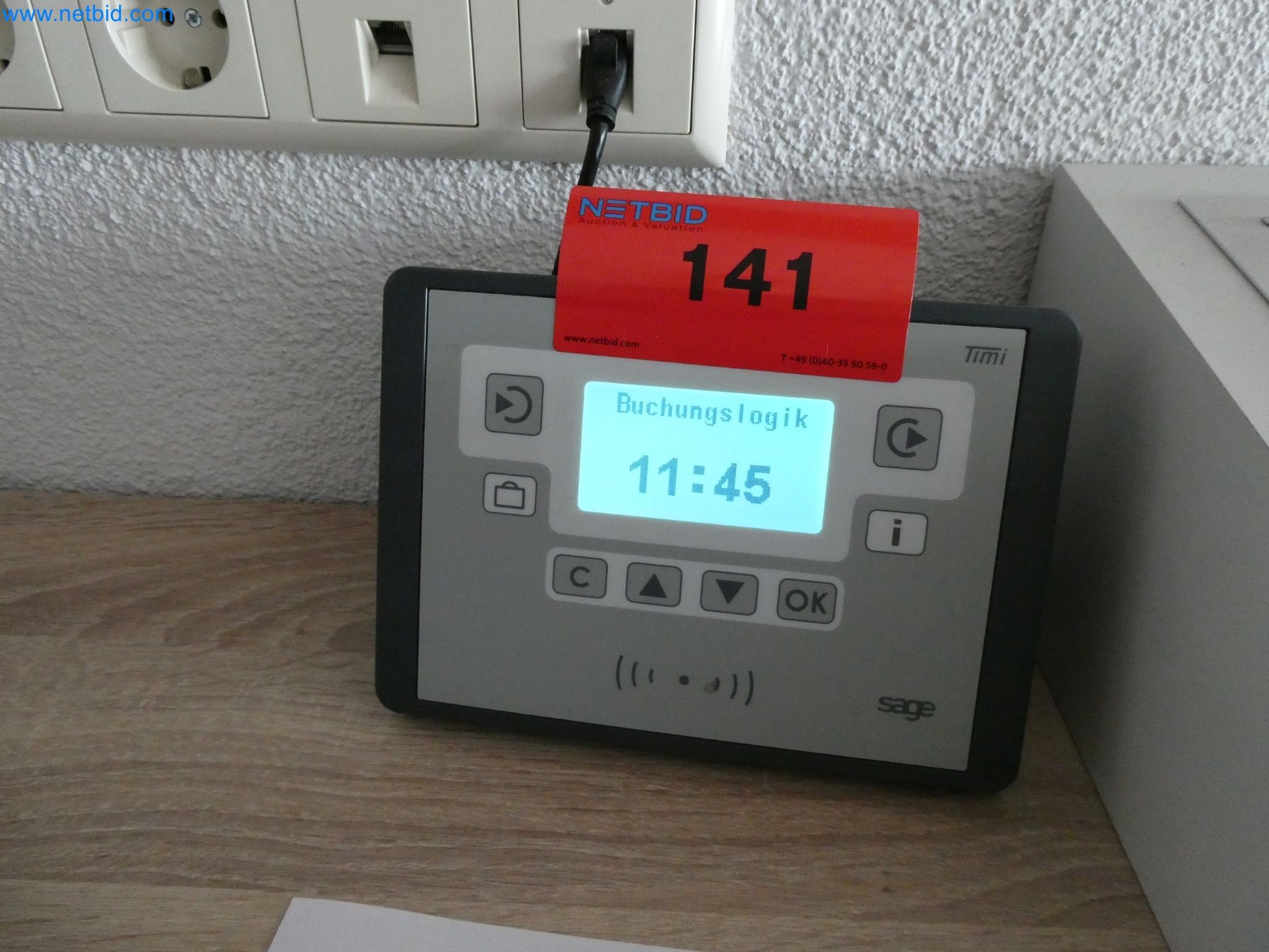 Stroje na výrobu plastových oken a dveří-1