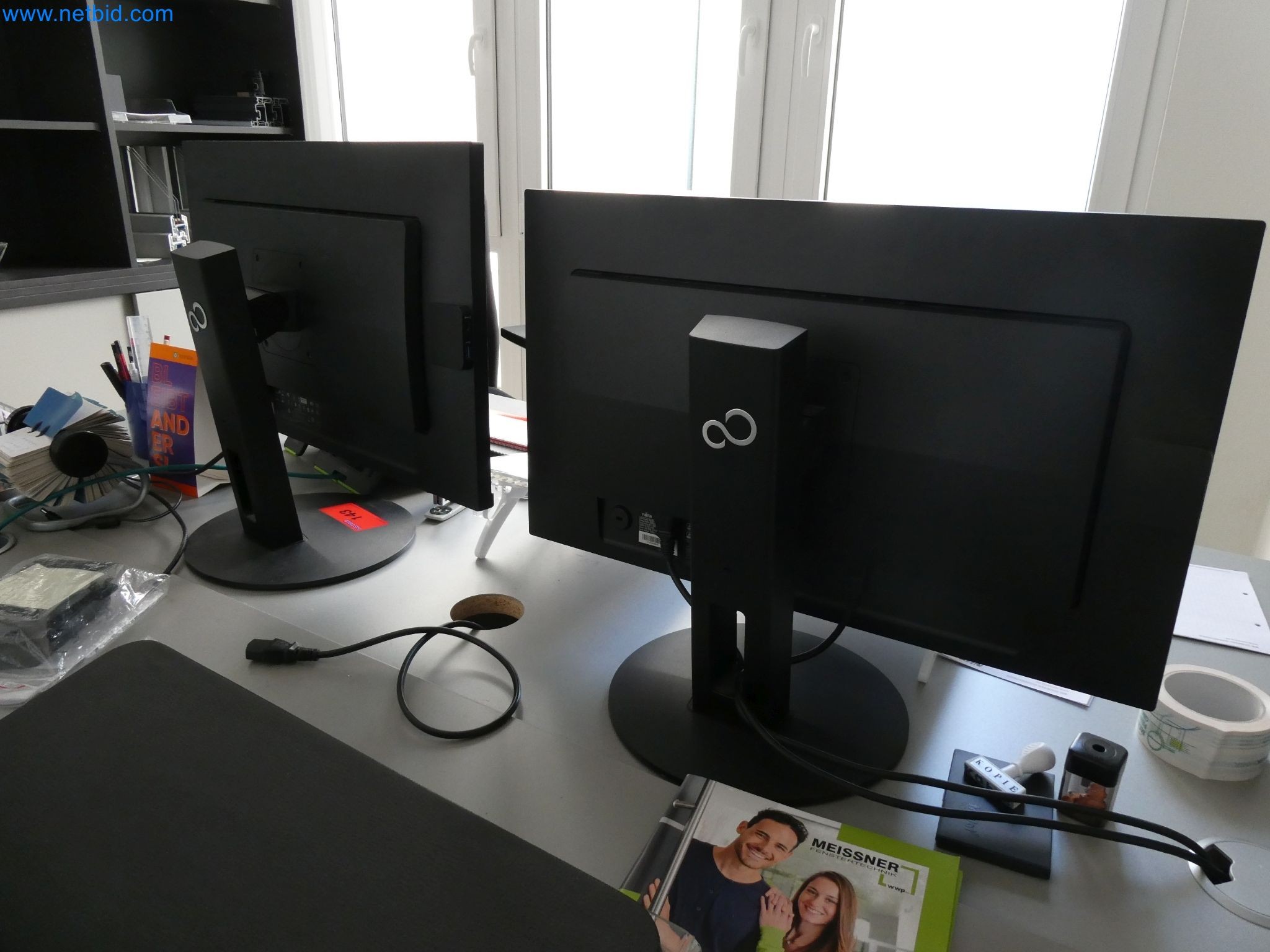 Stroje na výrobu plastových oken a dveří-2