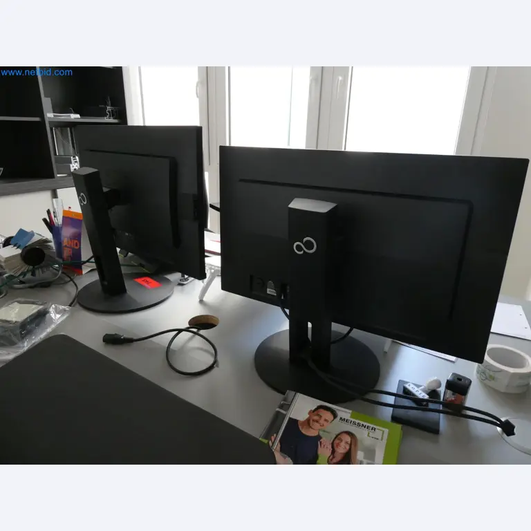 Stroje na výrobu plastových oken a dveří-2