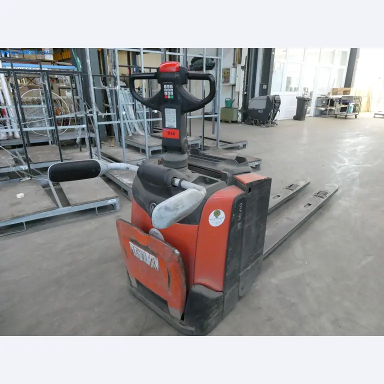 Machines pour la fabrication de fenêtres et de portes en plastique-1