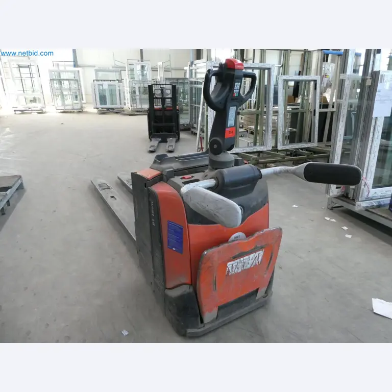 Machines pour la fabrication de fenêtres et de portes en plastique-6