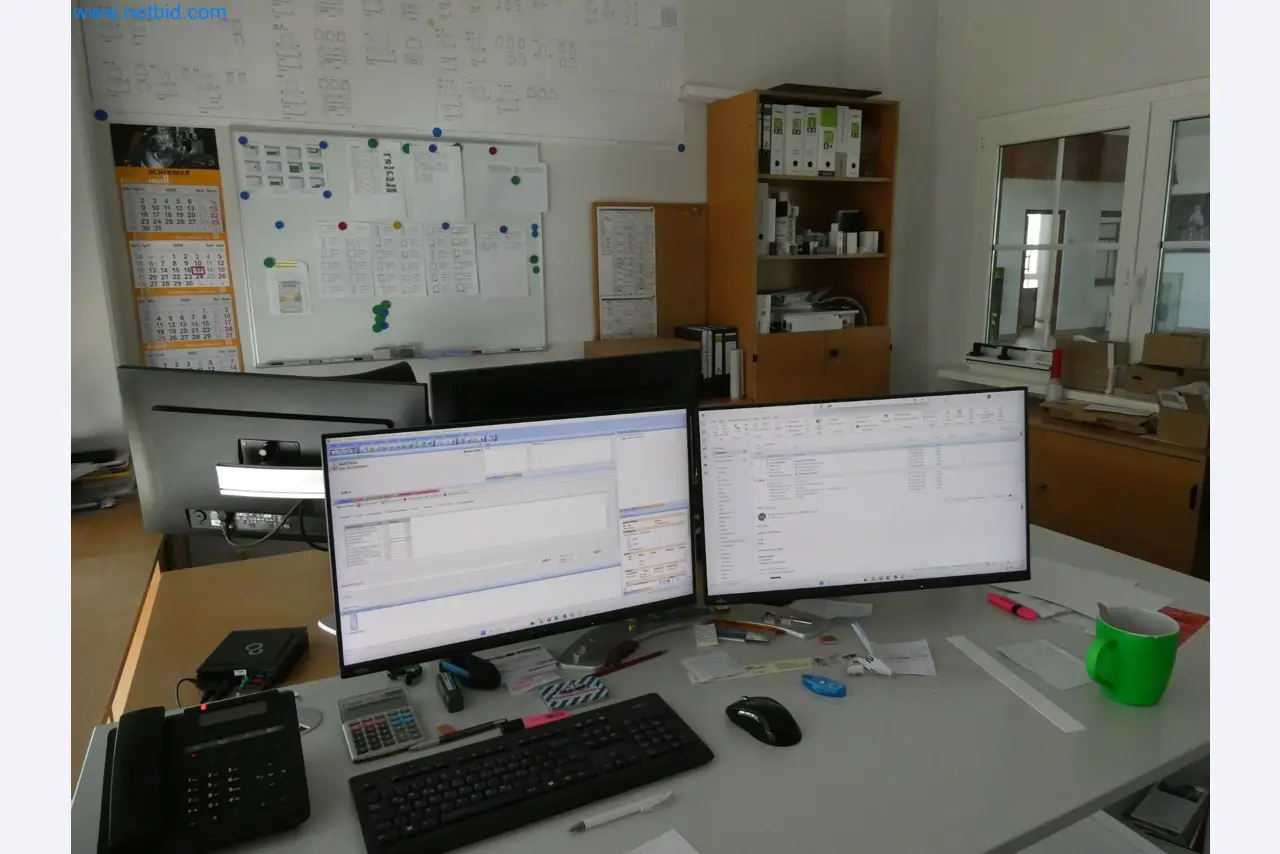 Stroje na výrobu plastových oken a dveří-1