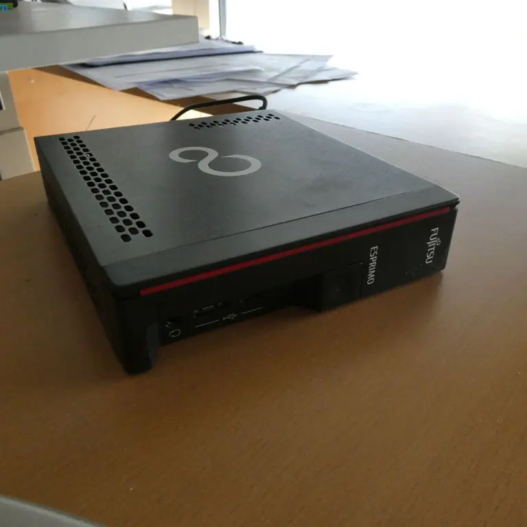 Stolní PC (vydání koncem června 2026) Fujitsu Esprimo