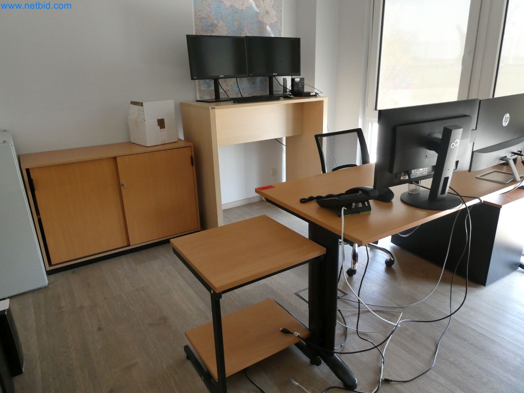 Stroje na výrobu plastových oken a dveří-1