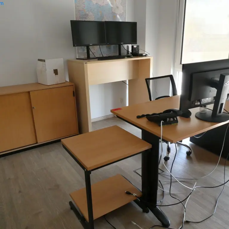 Psací stůl