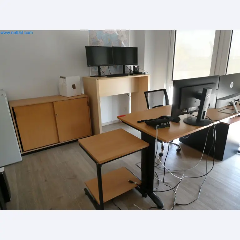 Stroje na výrobu plastových oken a dveří-1