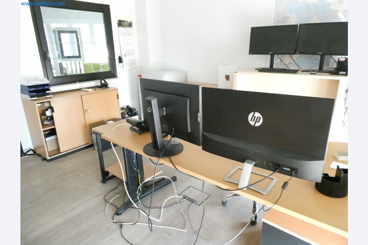 Stroje na výrobu plastových oken a dveří-3