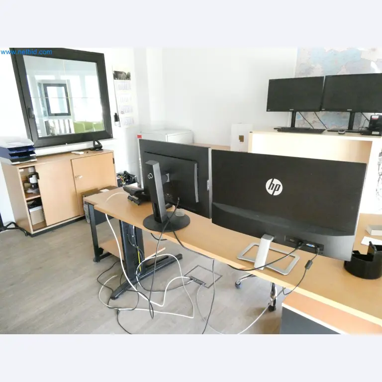 Stroje na výrobu plastových oken a dveří-3
