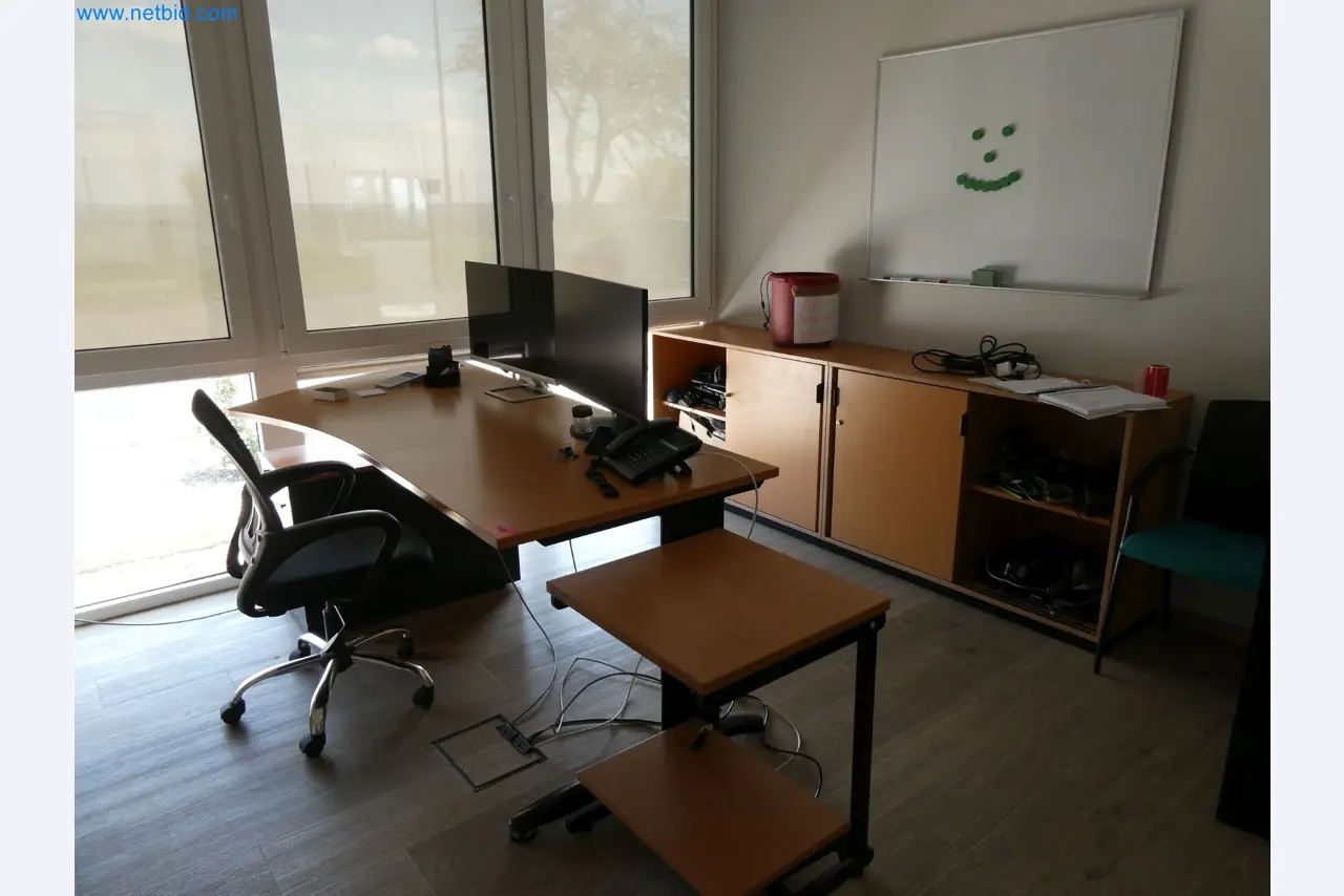Stroje na výrobu plastových oken a dveří-4