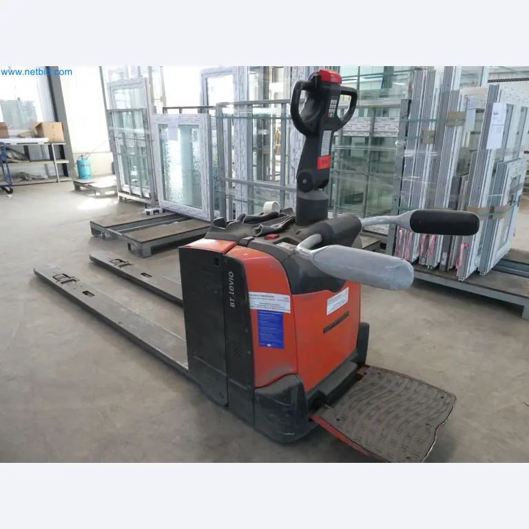 Machines pour la fabrication de fenêtres et de portes en plastique-1