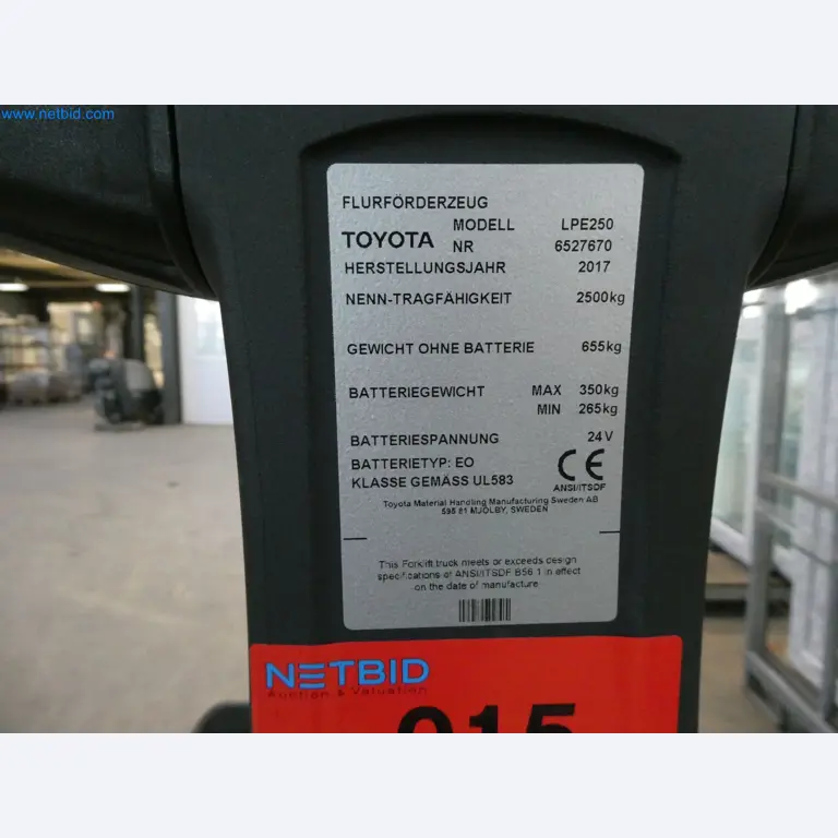 Machines pour la fabrication de fenêtres et de portes en plastique-2