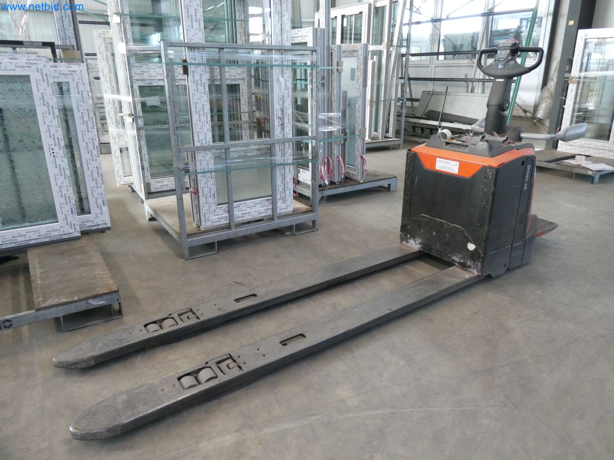 Máquinas para la fabricación de ventanas y puertas de plástico-4