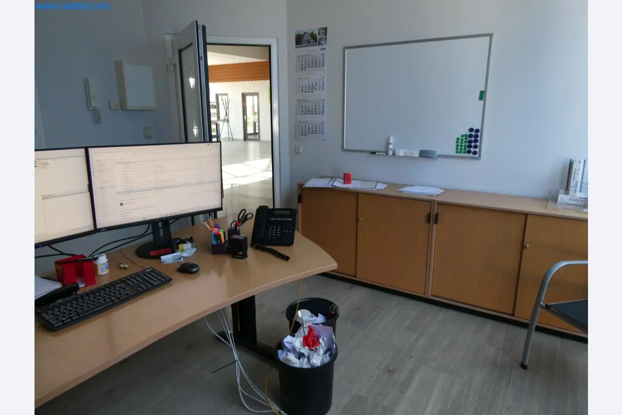 Stroje na výrobu plastových oken a dveří-1