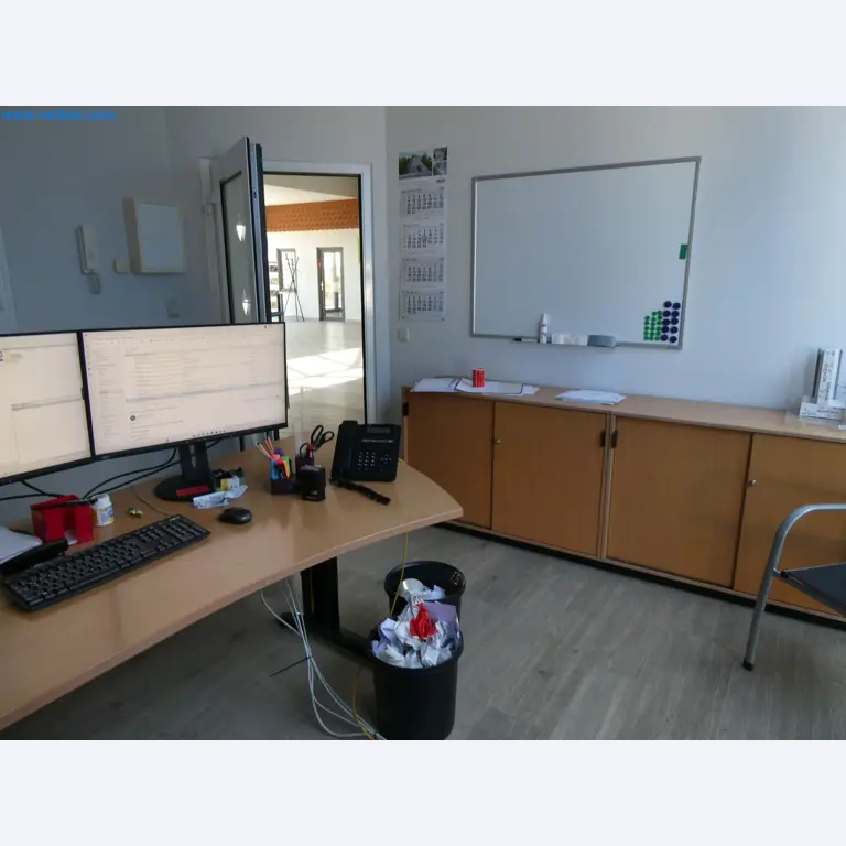 Stroje na výrobu plastových oken a dveří-1