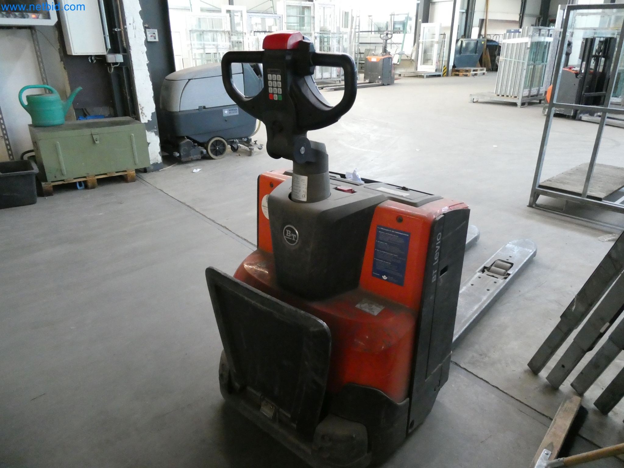 Máquinas para la fabricación de ventanas y puertas de plástico-1