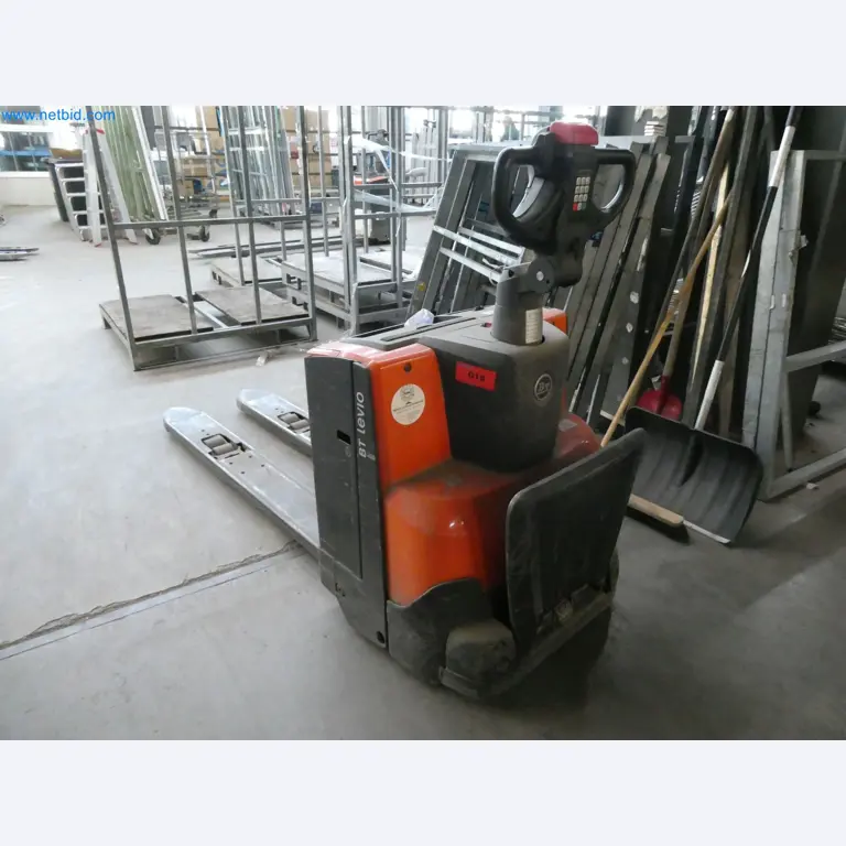 Machines pour la fabrication de fenêtres et de portes en plastique-6