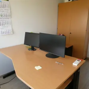 Psací stůl