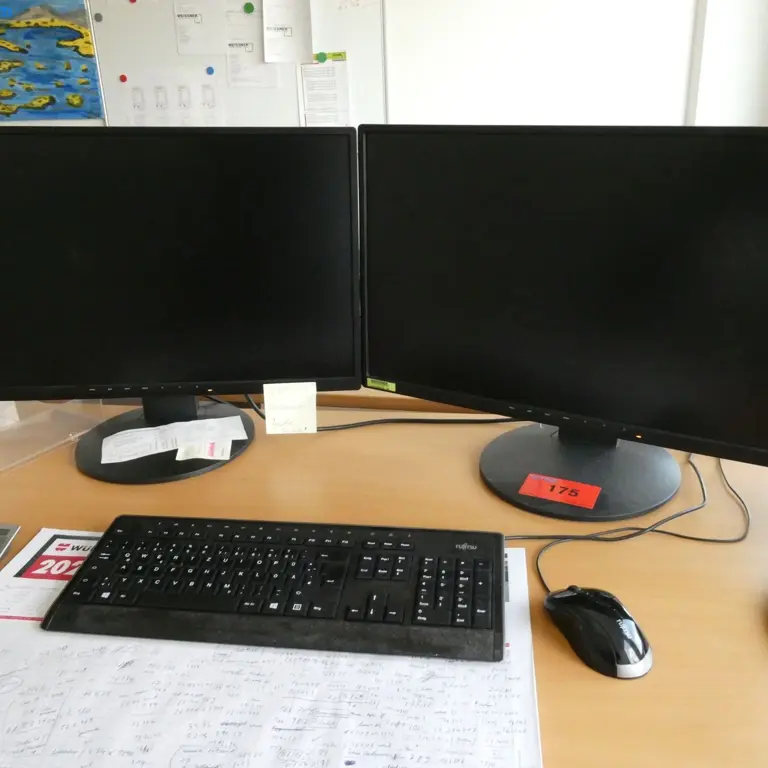 Stolní počítač Fujitsu