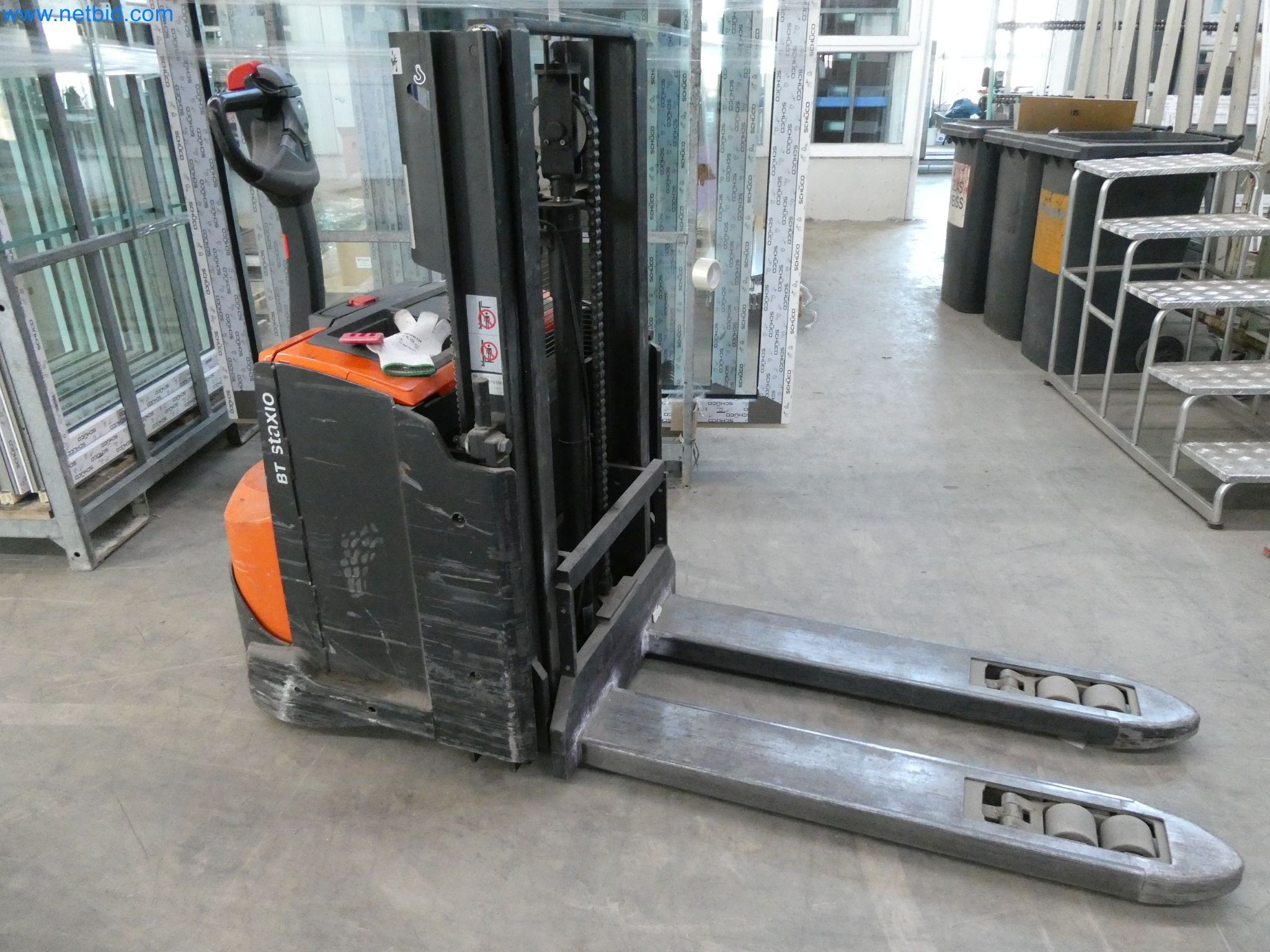 Machines pour la fabrication de fenêtres et de portes en plastique-4