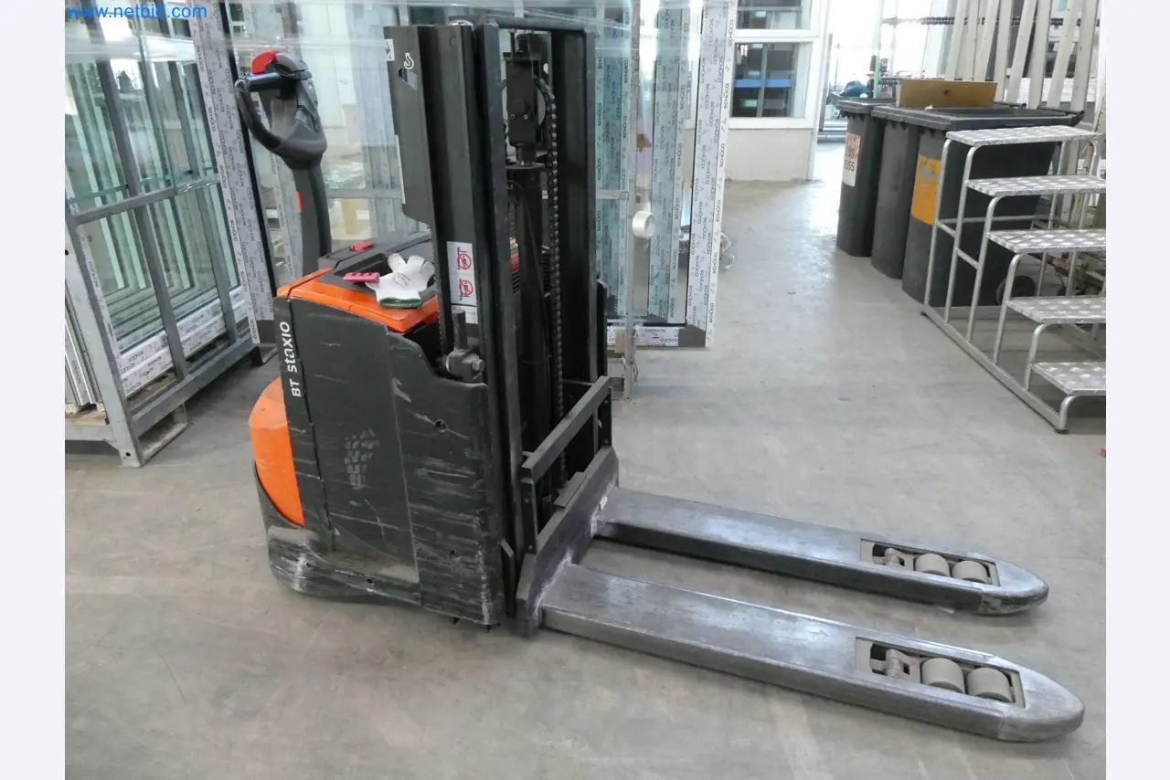Máquinas para la fabricación de ventanas y puertas de plástico-4