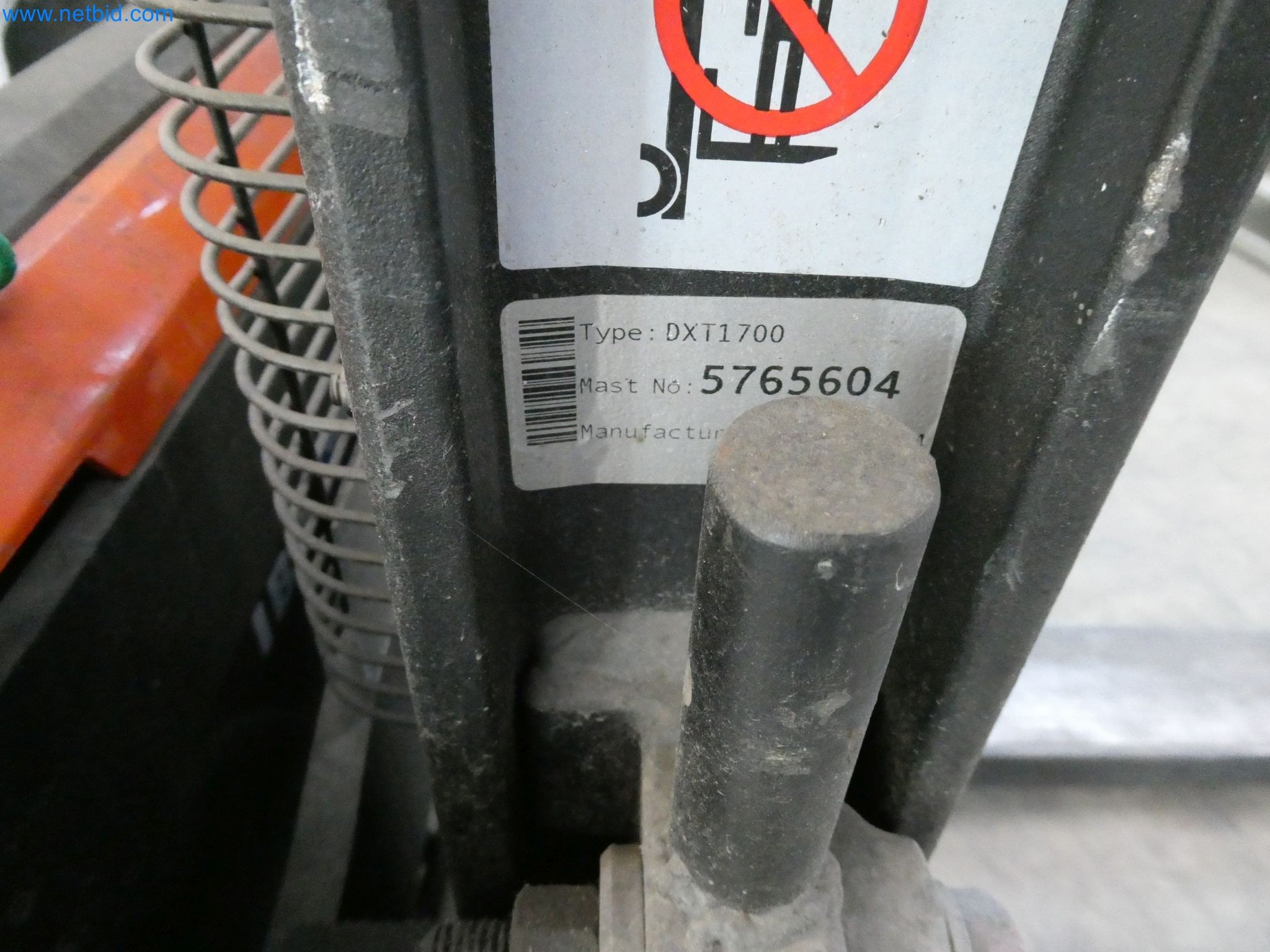 Machines pour la fabrication de fenêtres et de portes en plastique-5