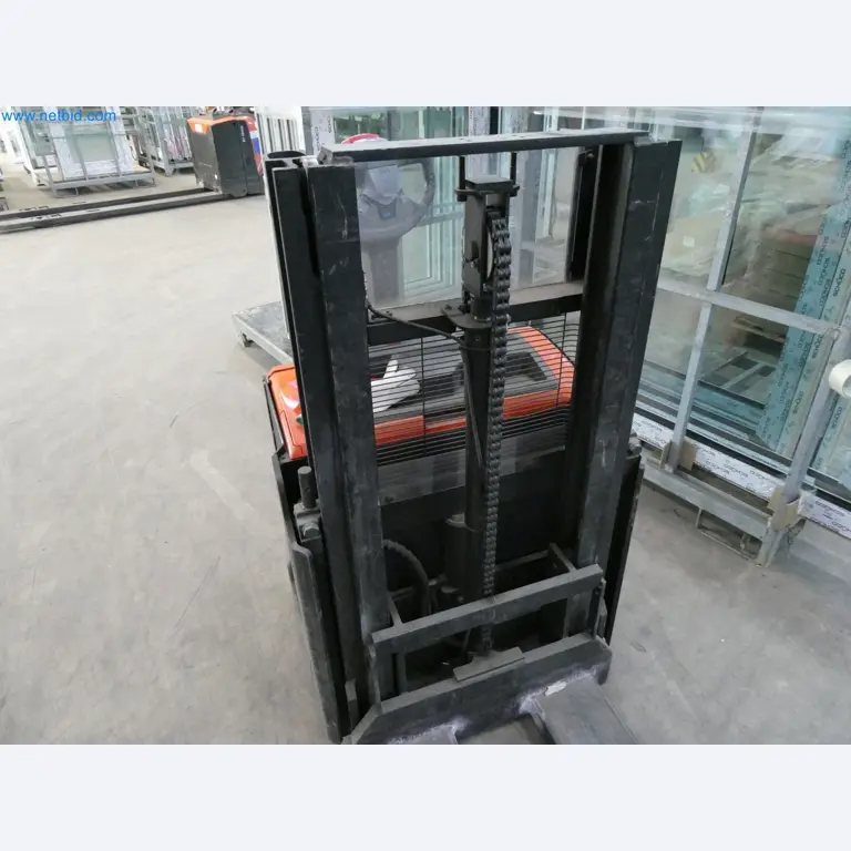 Máquinas para la fabricación de ventanas y puertas de plástico-8