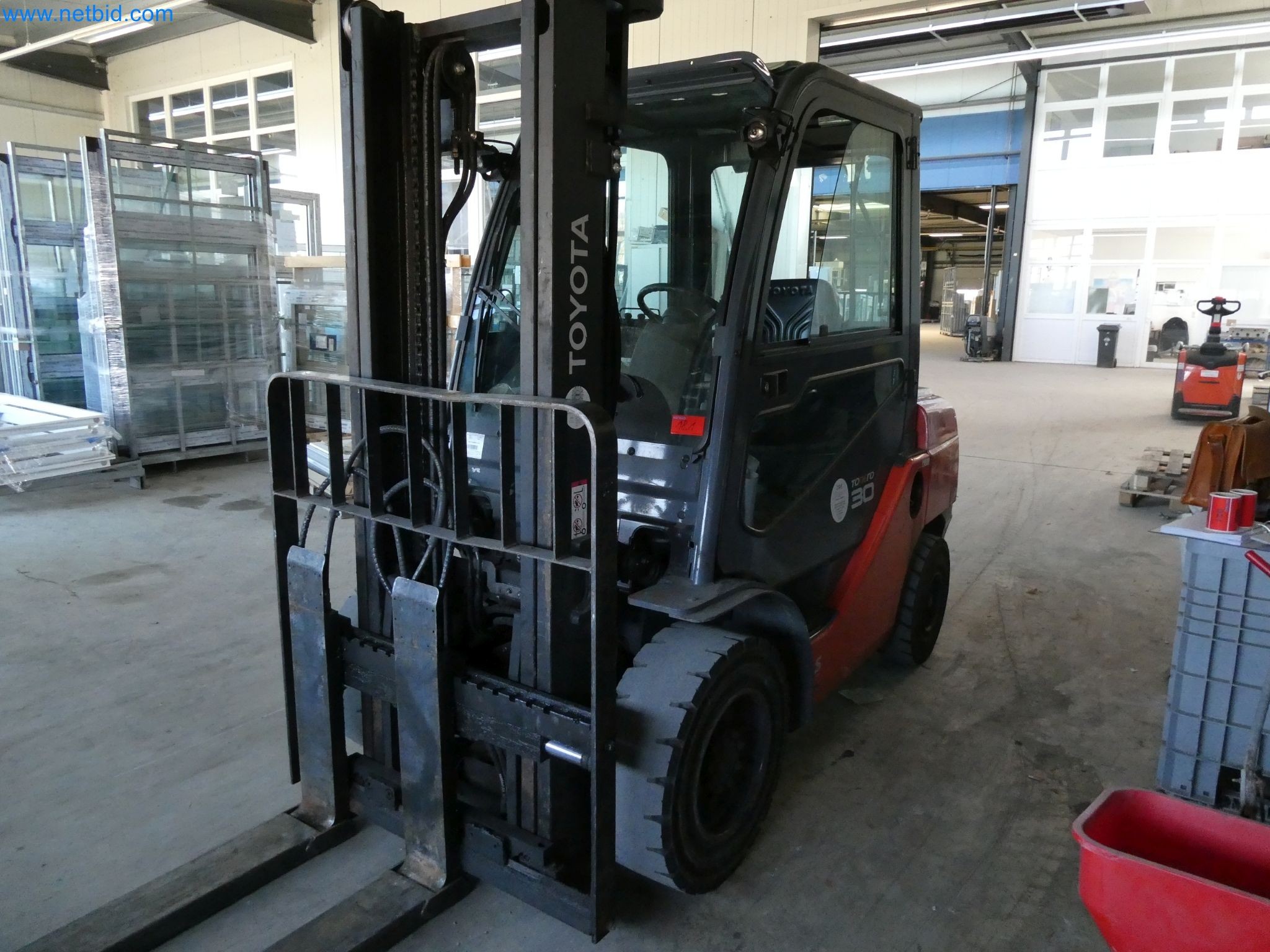 Máquinas para la fabricación de ventanas y puertas de plástico-1