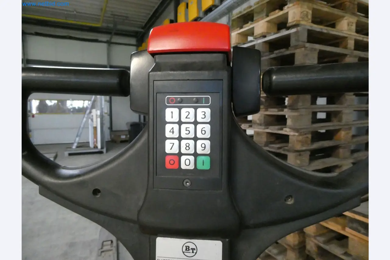 Máquinas para la fabricación de ventanas y puertas de plástico-3