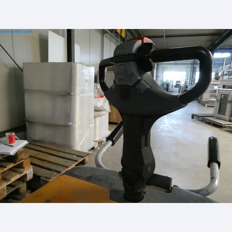 Máquinas para la fabricación de ventanas y puertas de plástico-4