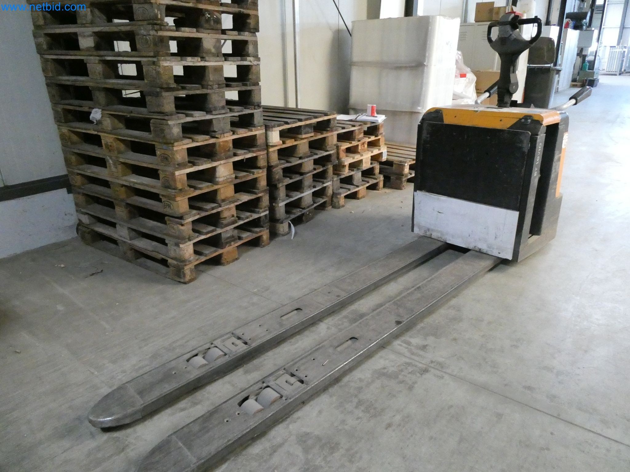 Máquinas para la fabricación de ventanas y puertas de plástico-5