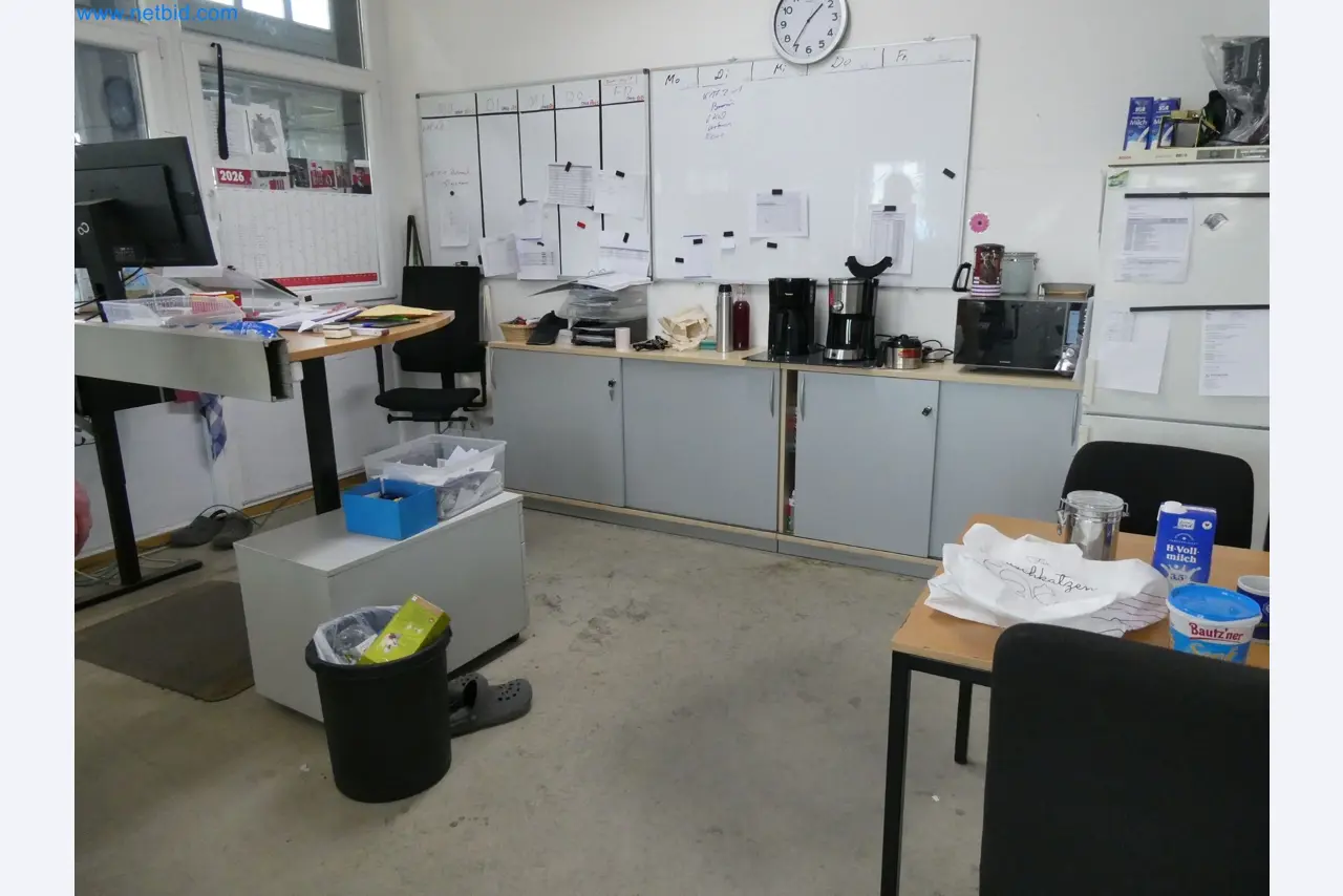 Machines pour la fabrication de fenêtres et de portes en plastique-3