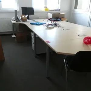 Stolní ostrůvek