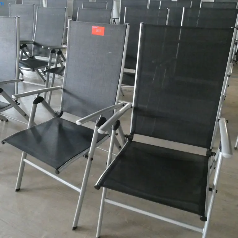 58 Folding/garden chairs