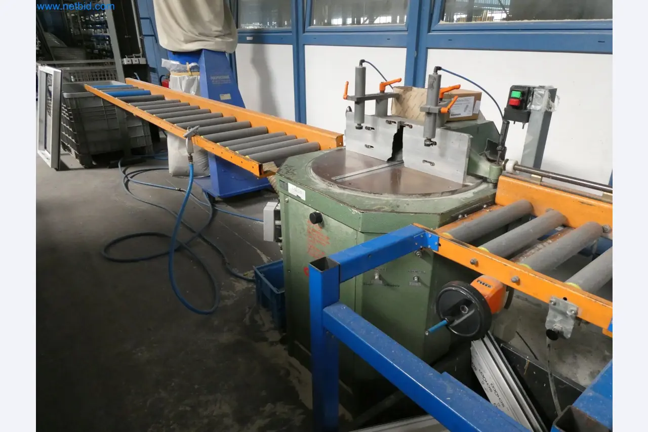 Máquinas para la fabricación de ventanas y puertas de plástico-2