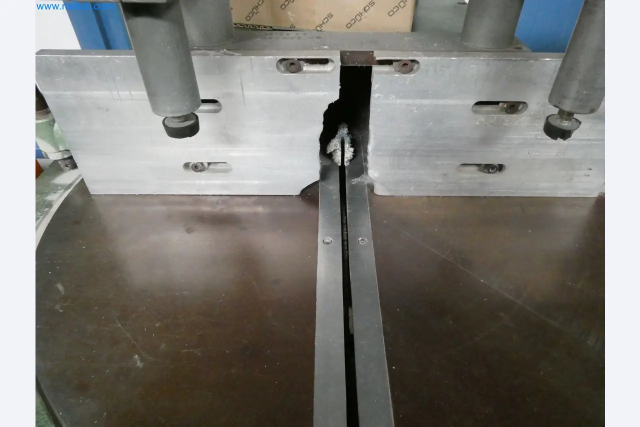 Máquinas para la fabricación de ventanas y puertas de plástico-5