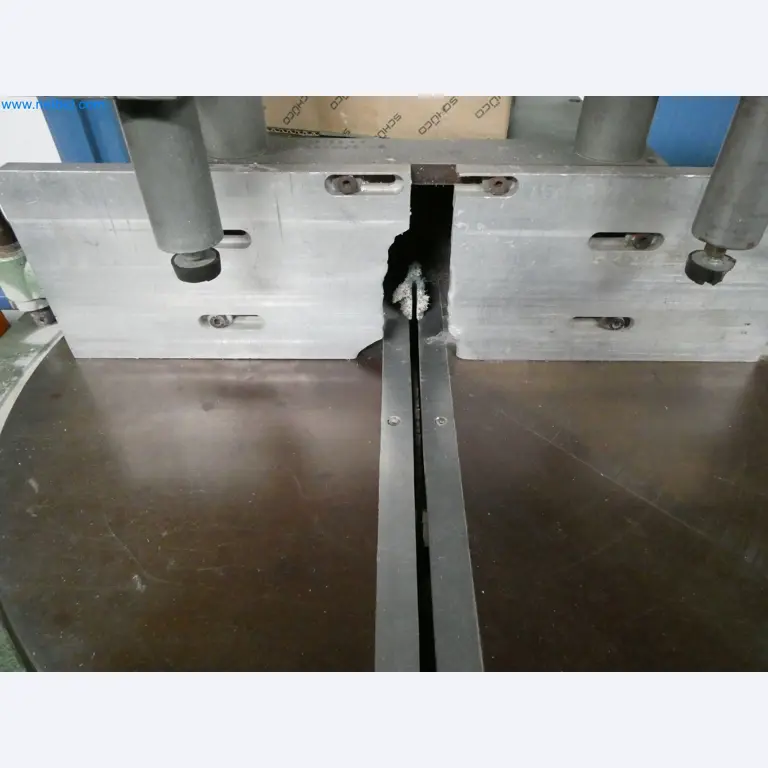 Máquinas para la fabricación de ventanas y puertas de plástico-5