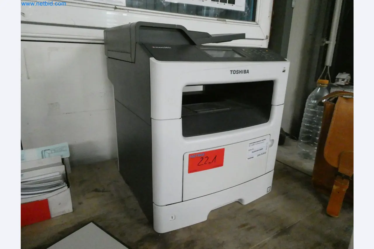 Machines pour la fabrication de fenêtres et de portes en plastique-1