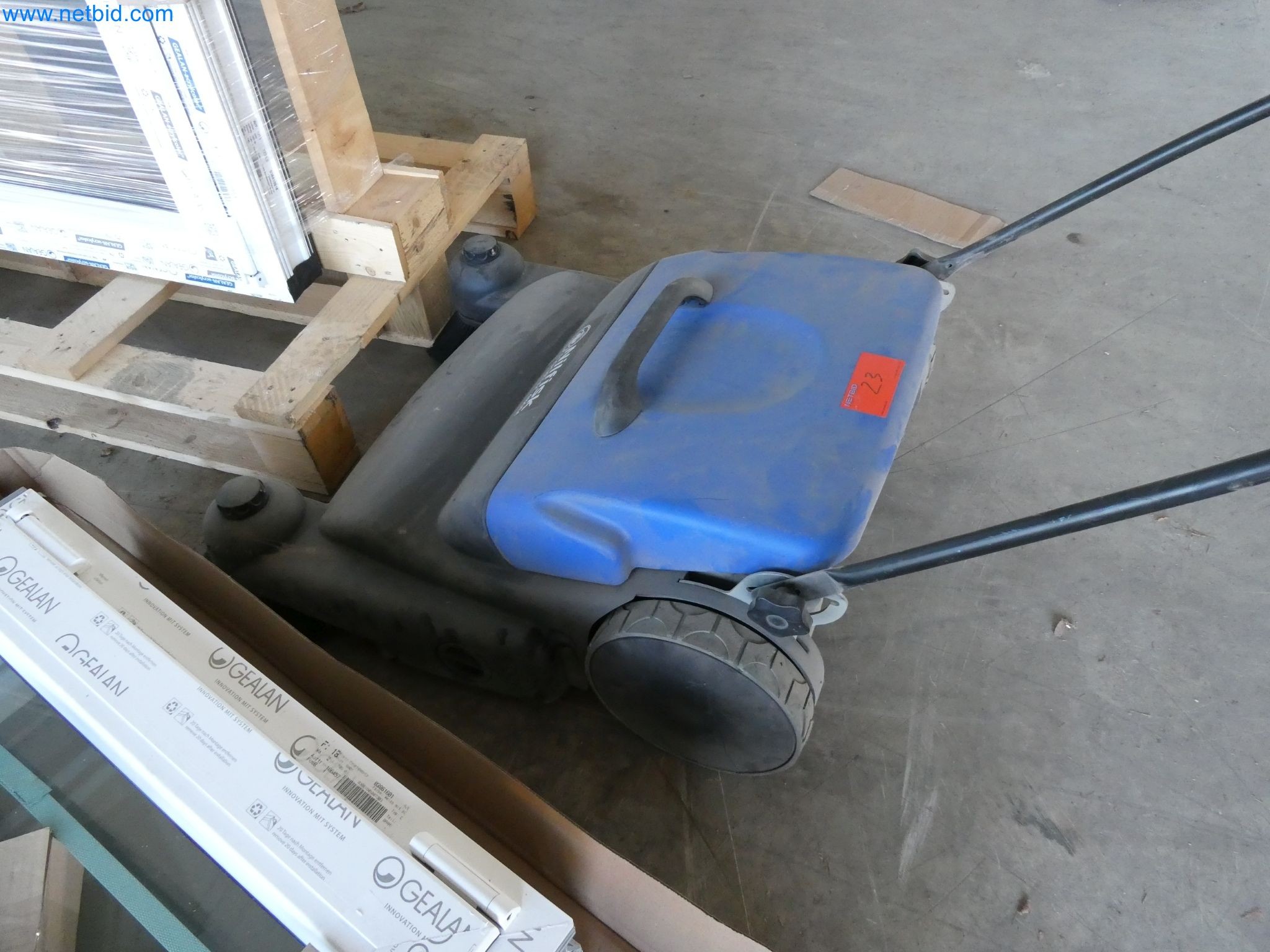 Machines pour la fabrication de fenêtres et de portes en plastique-12