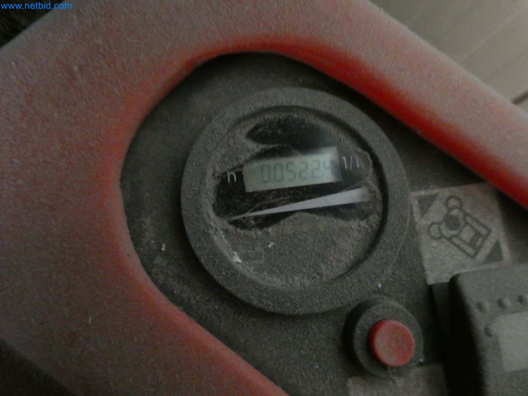 Machines pour la fabrication de fenêtres et de portes en plastique-3