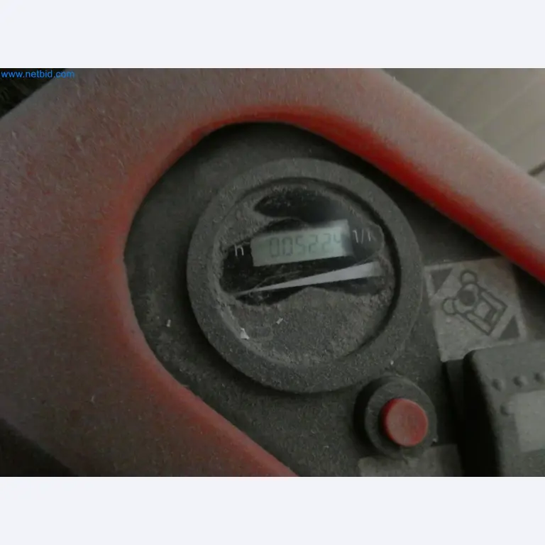 Machines pour la fabrication de fenêtres et de portes en plastique-3