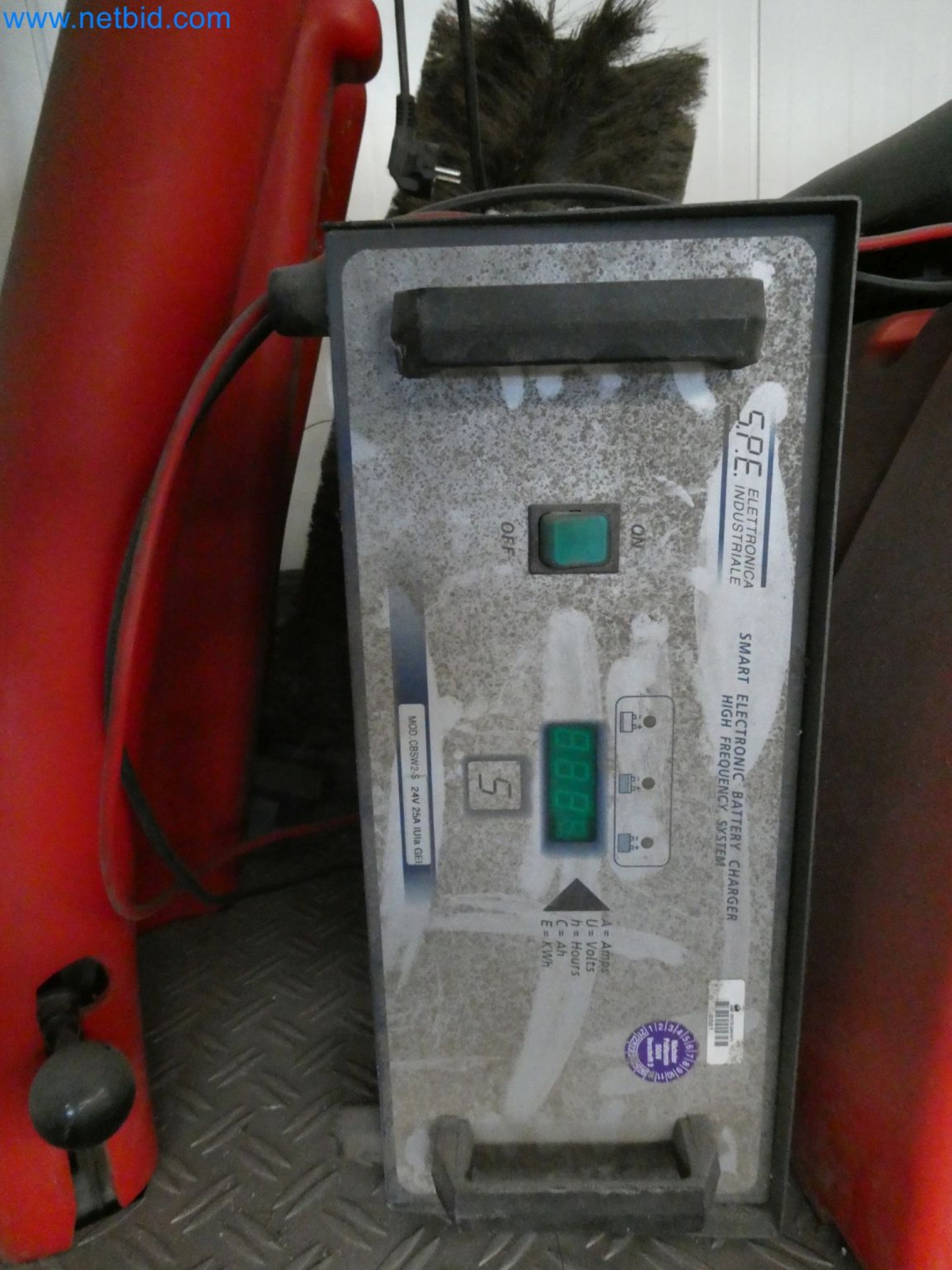 Machines pour la fabrication de fenêtres et de portes en plastique-4