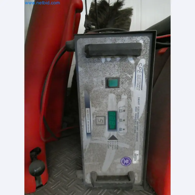 Machines pour la fabrication de fenêtres et de portes en plastique-4