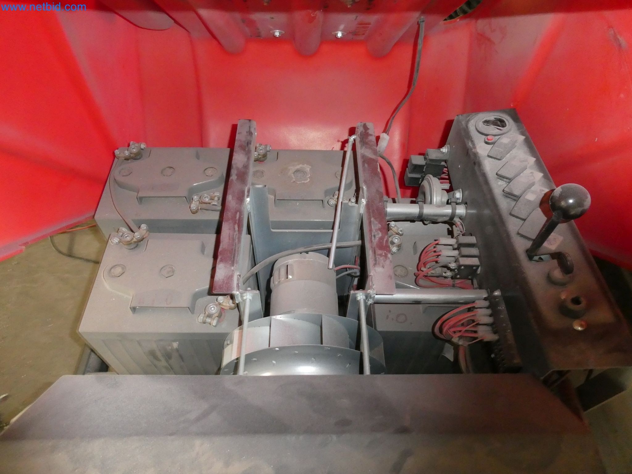 Machines pour la fabrication de fenêtres et de portes en plastique-6