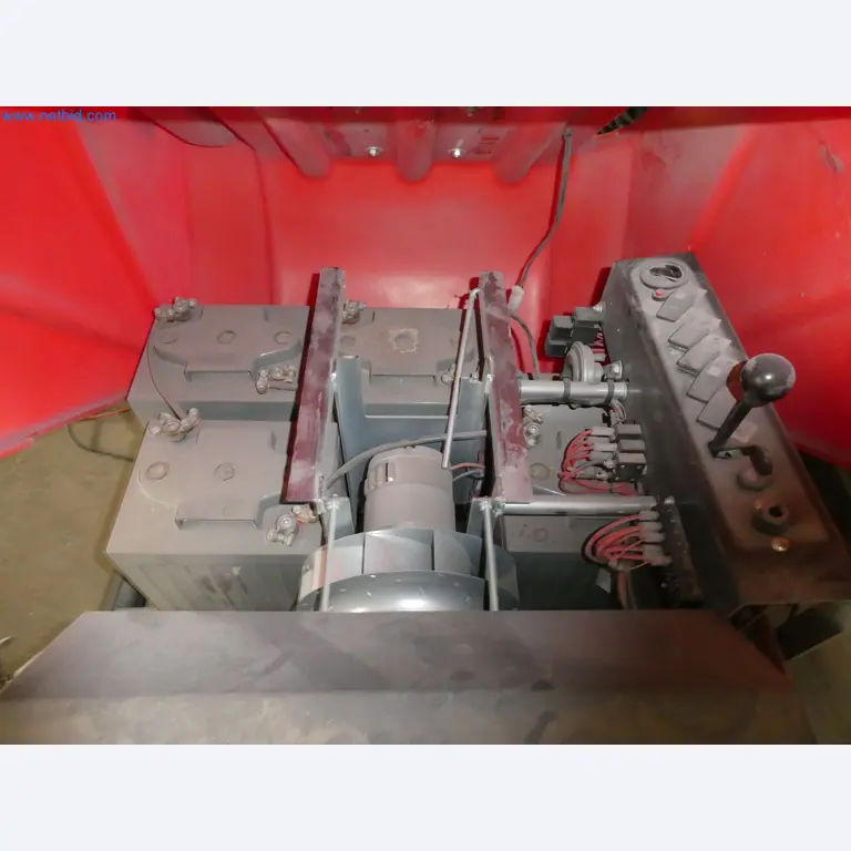 Machines pour la fabrication de fenêtres et de portes en plastique-6