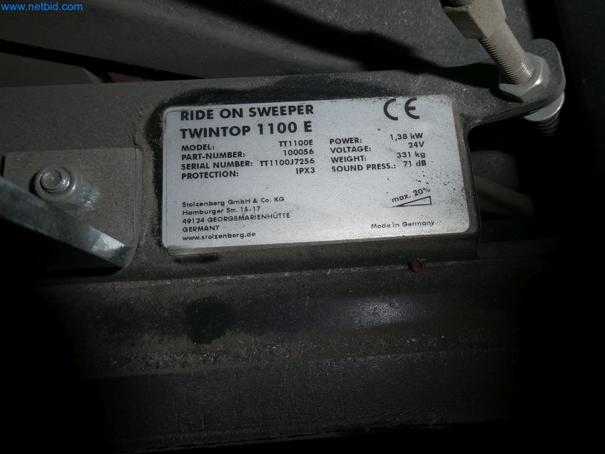Machines pour la fabrication de fenêtres et de portes en plastique-9