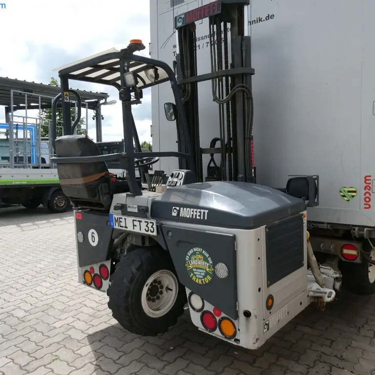 Chariot élévateur à conducteur porté Cargotec Irland Moffett M4 25.3 NX