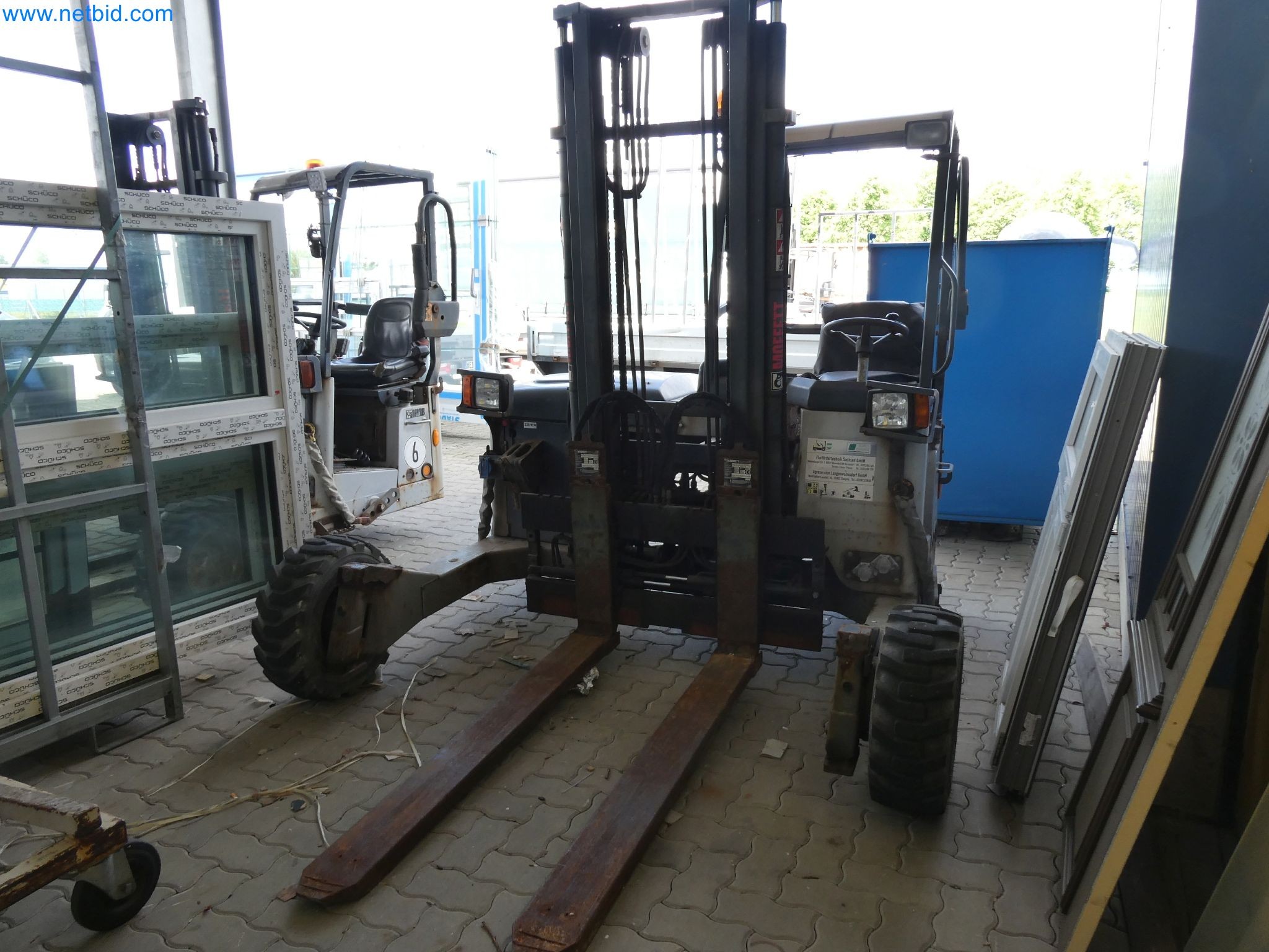 Maszyny do produkcji okien i drzwi z tworzyw sztucznych-1
