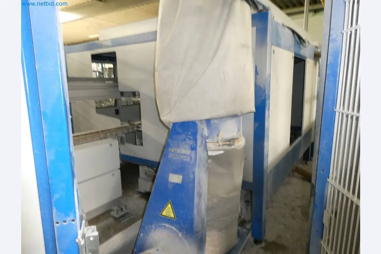 Machines pour la fabrication de fenêtres et de portes en plastique-10