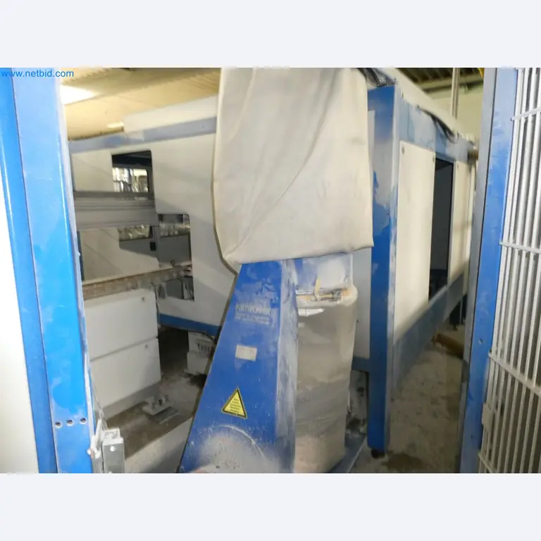 Machines pour la fabrication de fenêtres et de portes en plastique-10